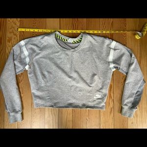 Nike Crop Top